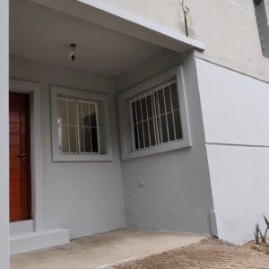 ALQUILER | Dúplex en Tres Cerritos - Ubicado en la esquina de Los Parrales y Los Crisantemos