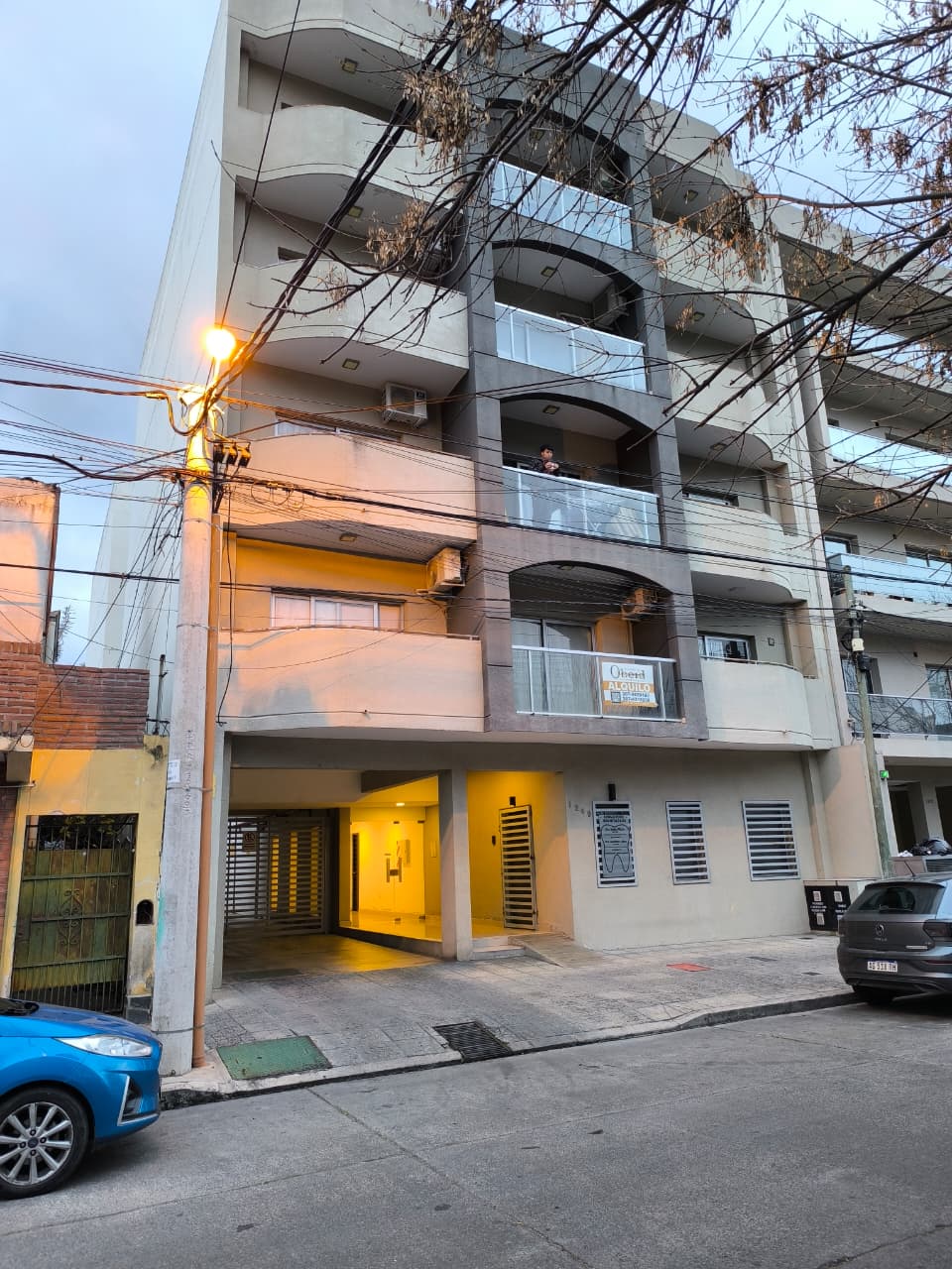 ALQUILO – MONOAMBIENTE – Juramento 1200, 1.er piso